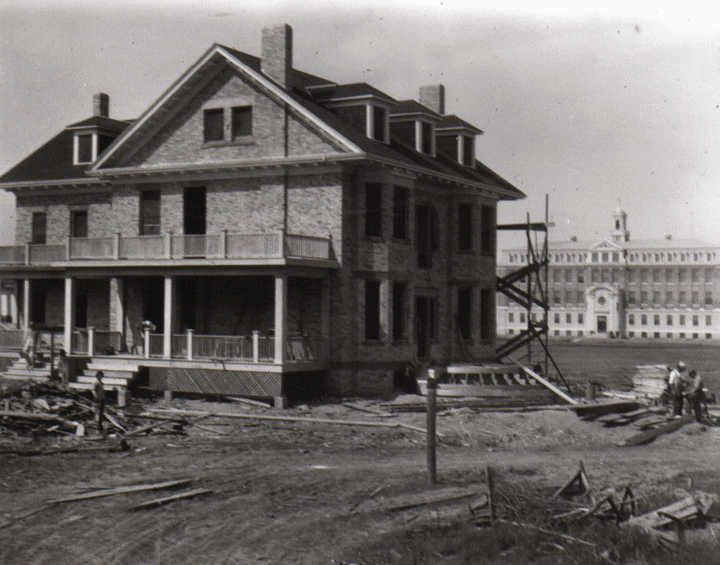 Prebytere de Gravelbourg Rectory